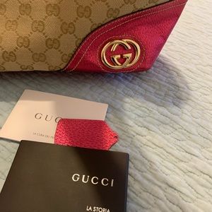 Gorgeous Hot pink Gucci tote